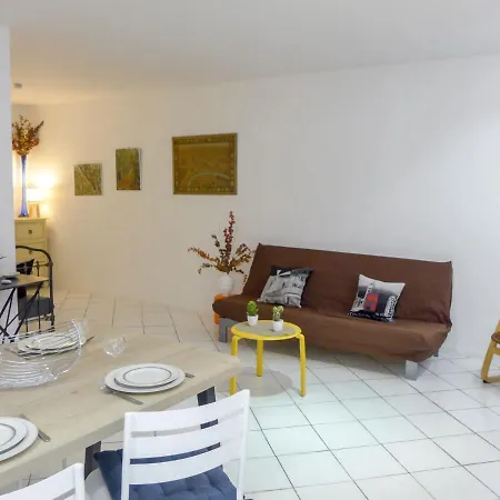 Vieux By Interhome شقة نيس