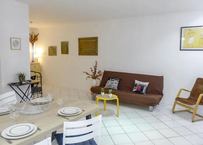 Vieux By Interhome شقة نيس
